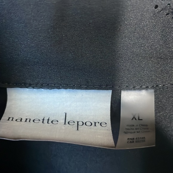 Nanette Lepore nylon perforation jacket with adjustable sleeve size Xl. - Picture 3 of 11